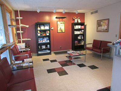 Waiting Room - Okaw Vet Clinic - Tuscola, IL